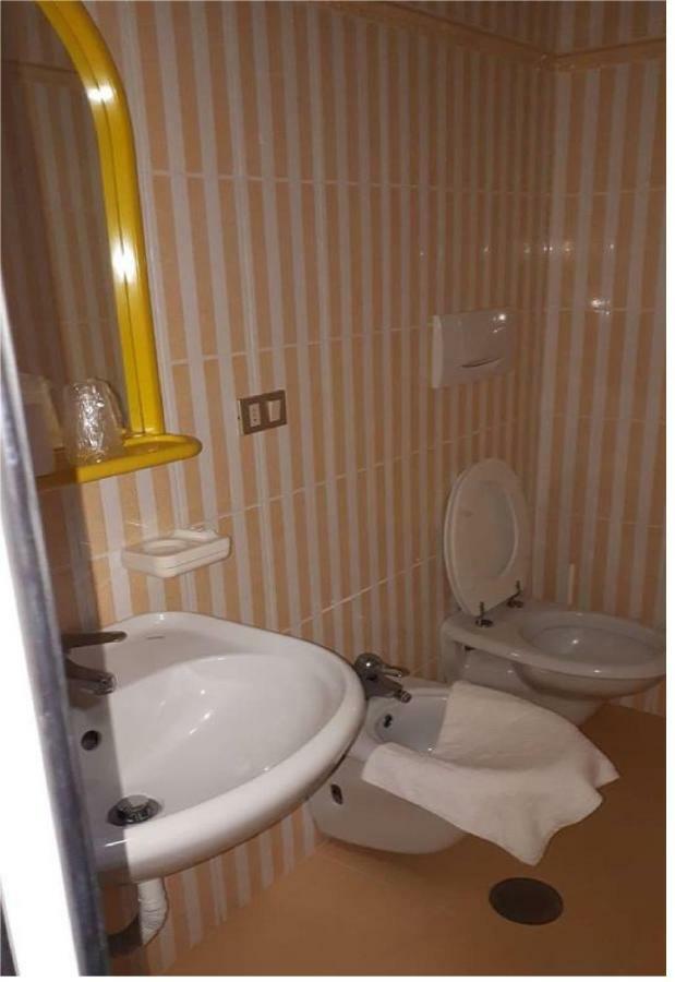 Hotel Stella Follonica Extérieur photo