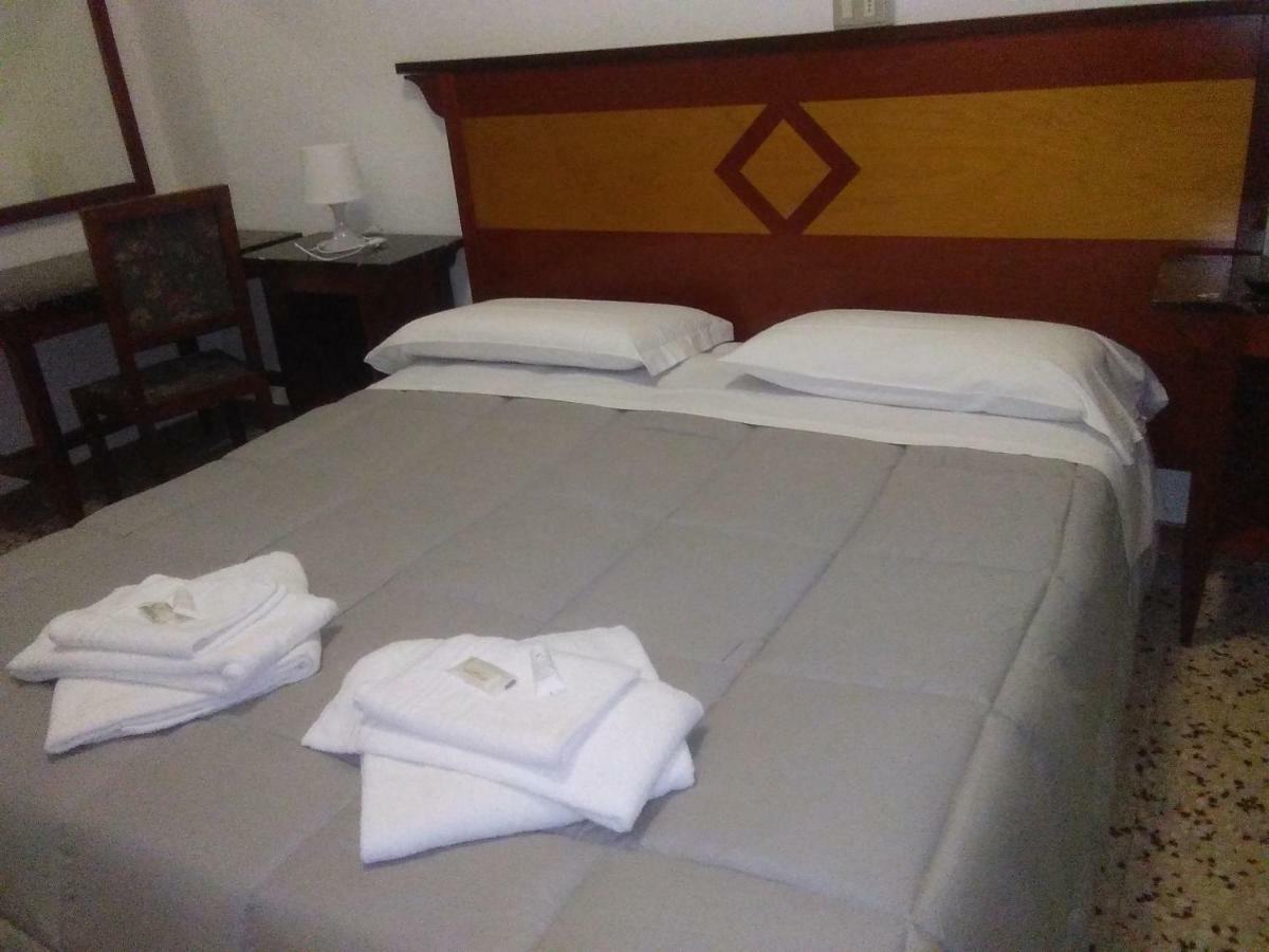Hotel Stella Follonica Extérieur photo