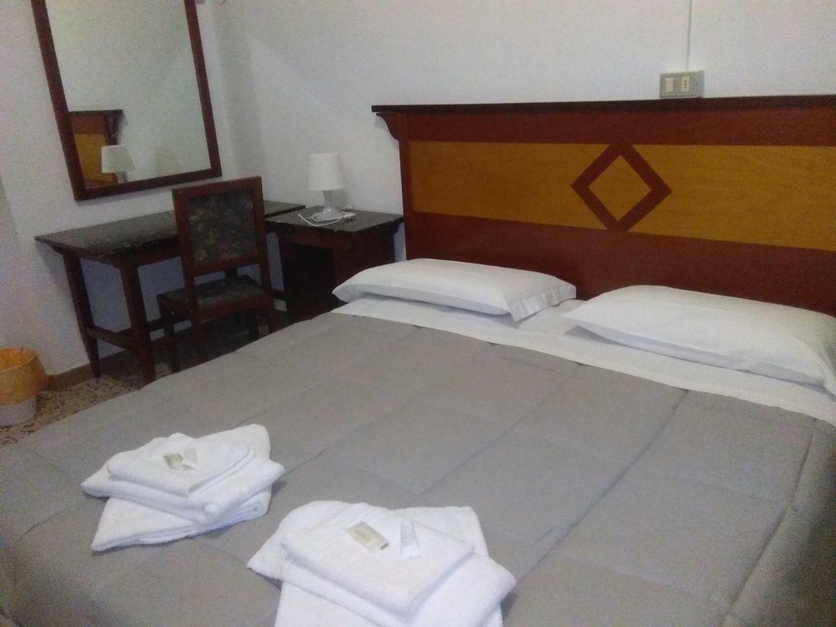 Hotel Stella Follonica Extérieur photo