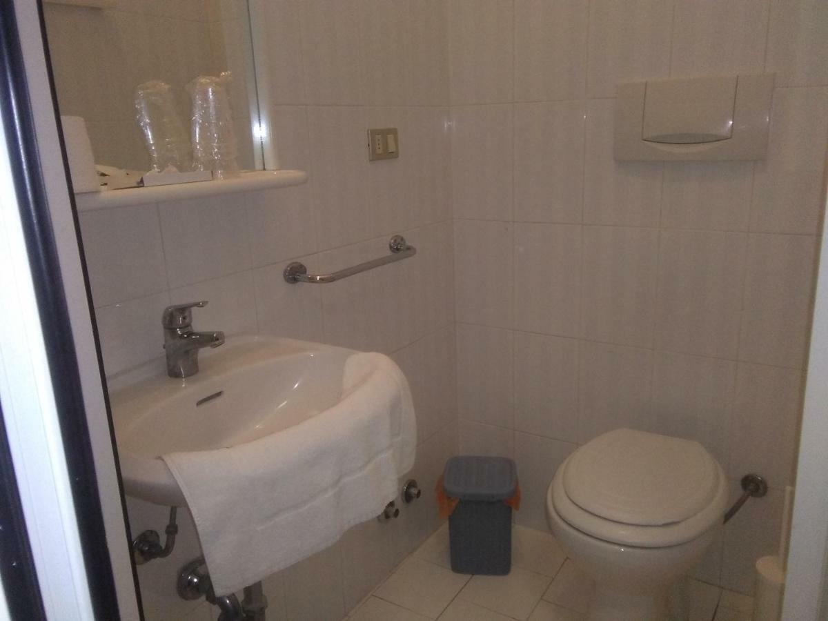 Hotel Stella Follonica Extérieur photo