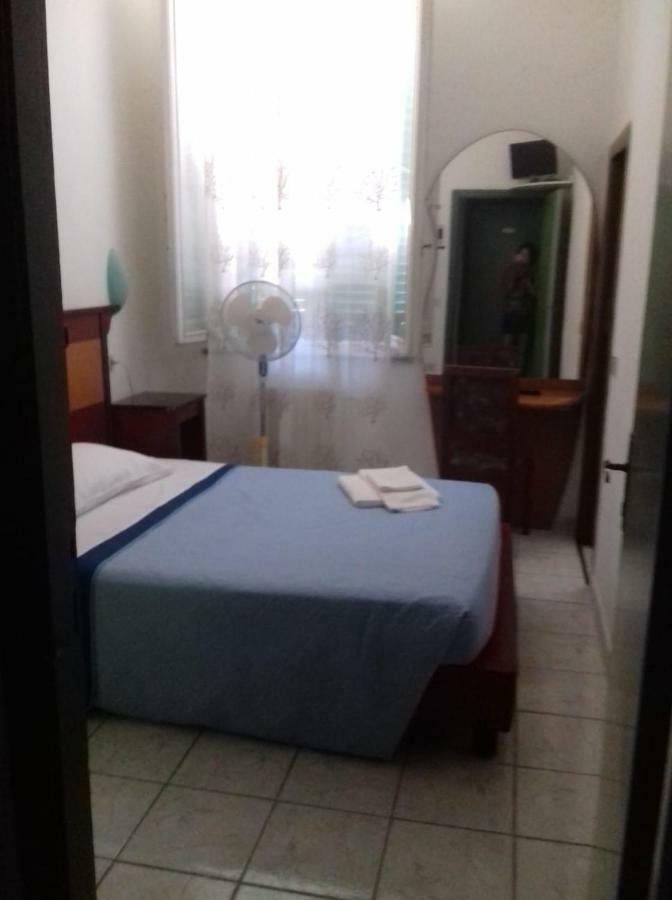 Hotel Stella Follonica Extérieur photo